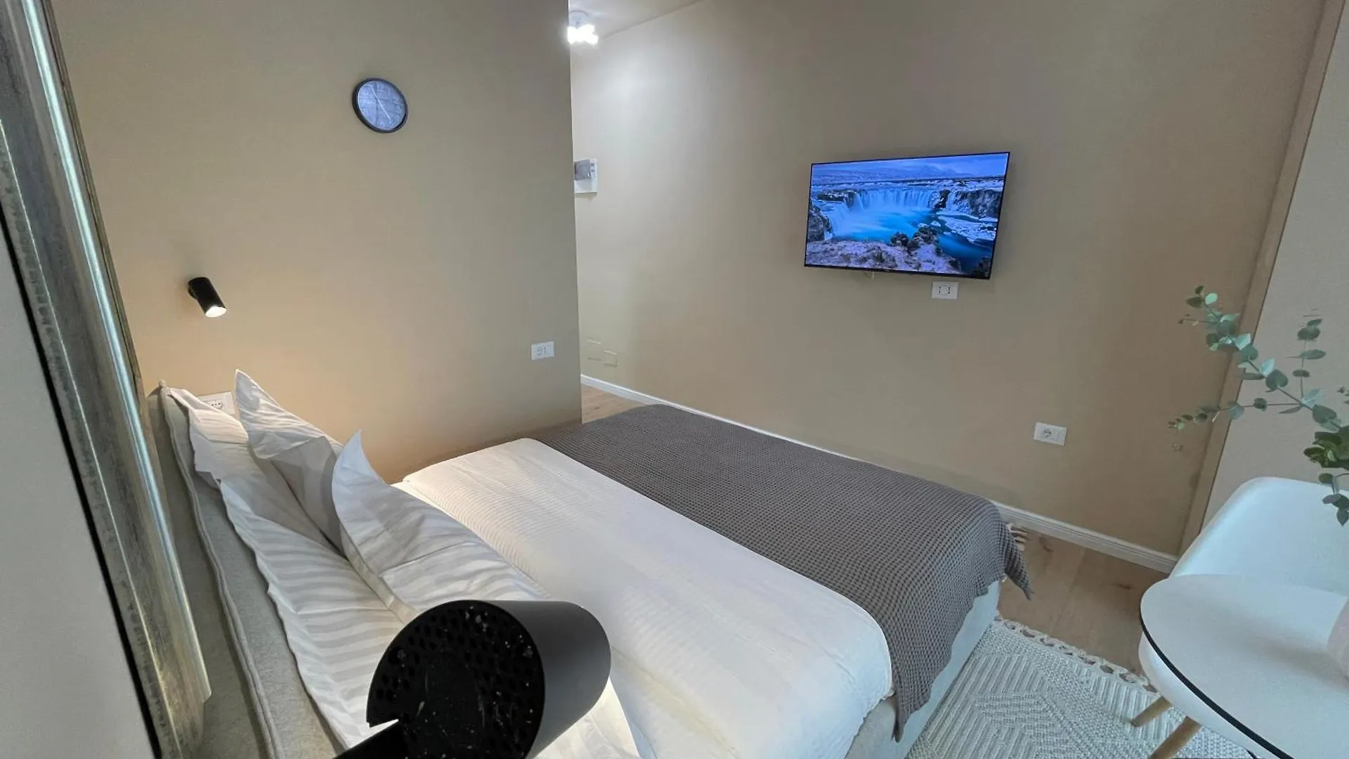 Magnetic Apartments 티라나 알바니아